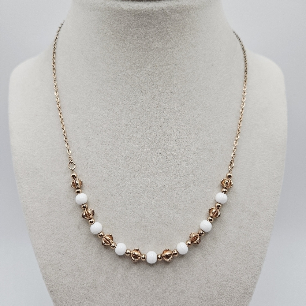 VINTAGE Sarah Coventry Cov White Acrylic and Gold Tone Beaded Dainty Necklace